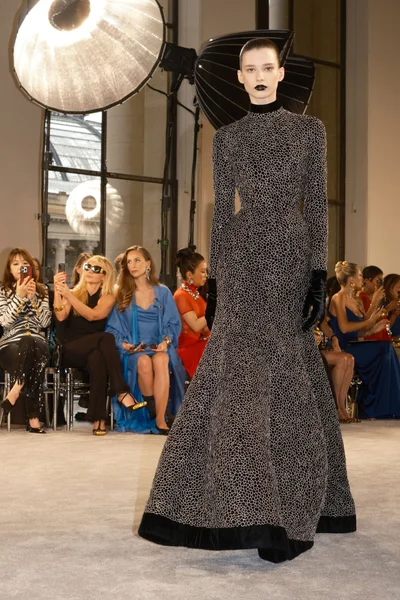 Look 9